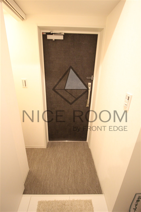 玄関　BRAVE北新町　玄関