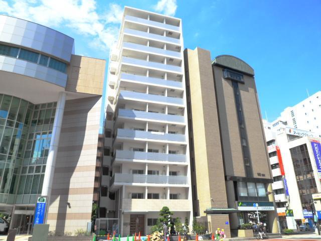 建物外観　とっても生活便利な駅前マンションです。