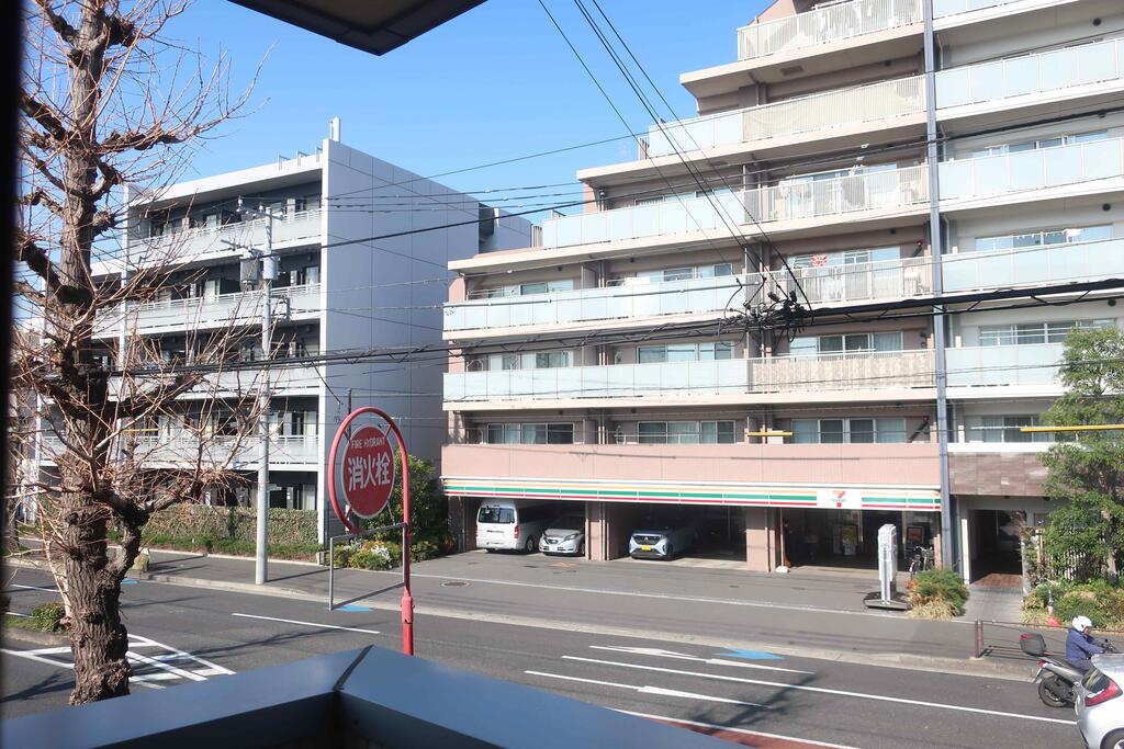 バルコニー　セブンイレブン