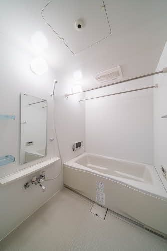 バス・シャワールーム　バスルーム