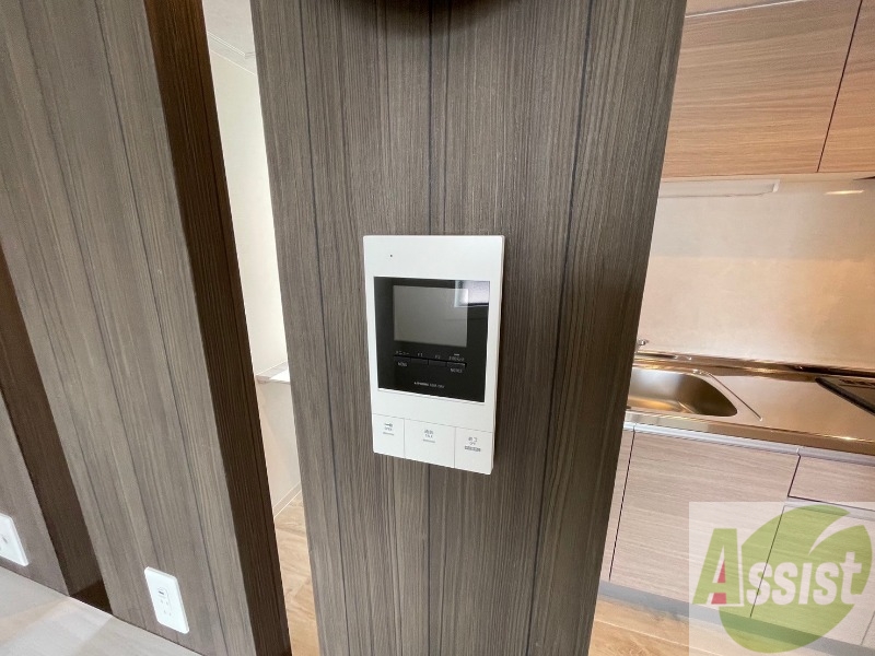 セキュリティ　ＴＶモニター付インターホンです。来客者の顔が見えるので安心！