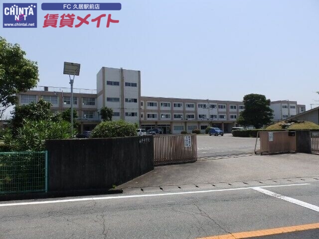 中学校　松阪市立嬉野中学校（中学校）まで2034m