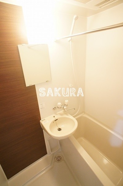 バス・シャワールーム　日々の疲れを癒すお風呂です♪