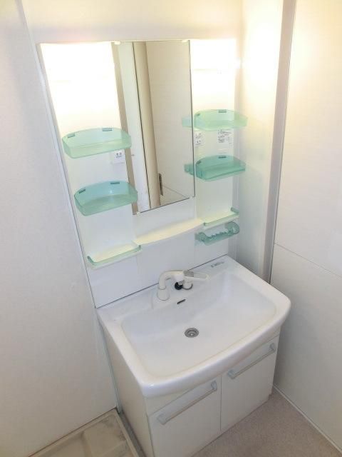 洗面設備　※別号室参考写真です