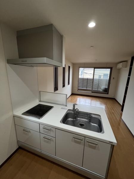 キッチン　ＩＨのシステムキッチンです。