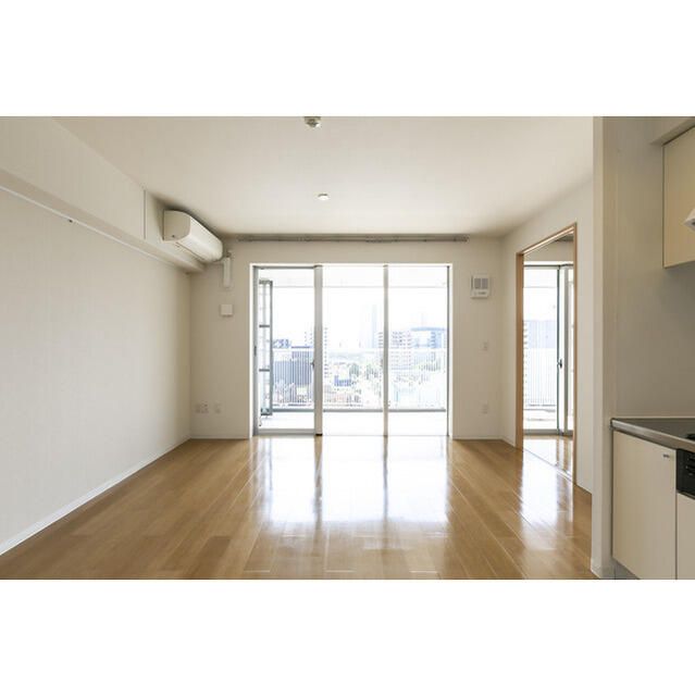 居室・リビング　写真は同タイプ住居です。