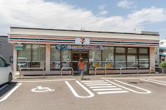 コンビニ　セブンイレブン札幌菊水5条店（コンビニ）まで165m