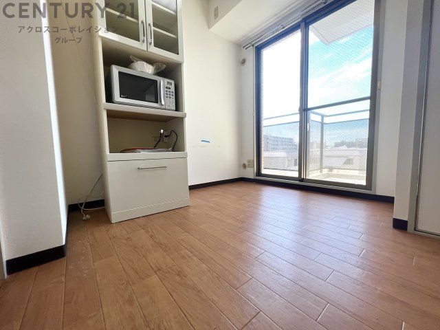 居室・リビング　明るいお部屋です♪