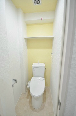 トイレ　温水洗浄便座