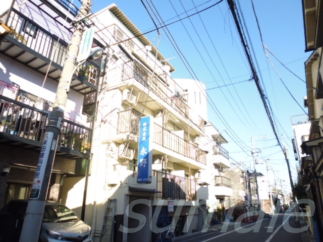 エントランス　とっても綺麗な建物です！