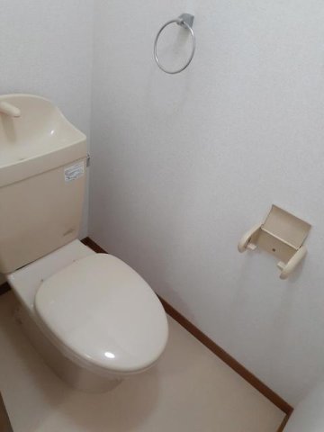 トイレ　落ち着いたトイレです