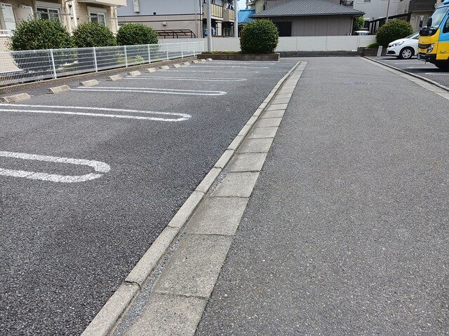 駐車場　車をお持ちの方に嬉しい駐車場付きの物件です