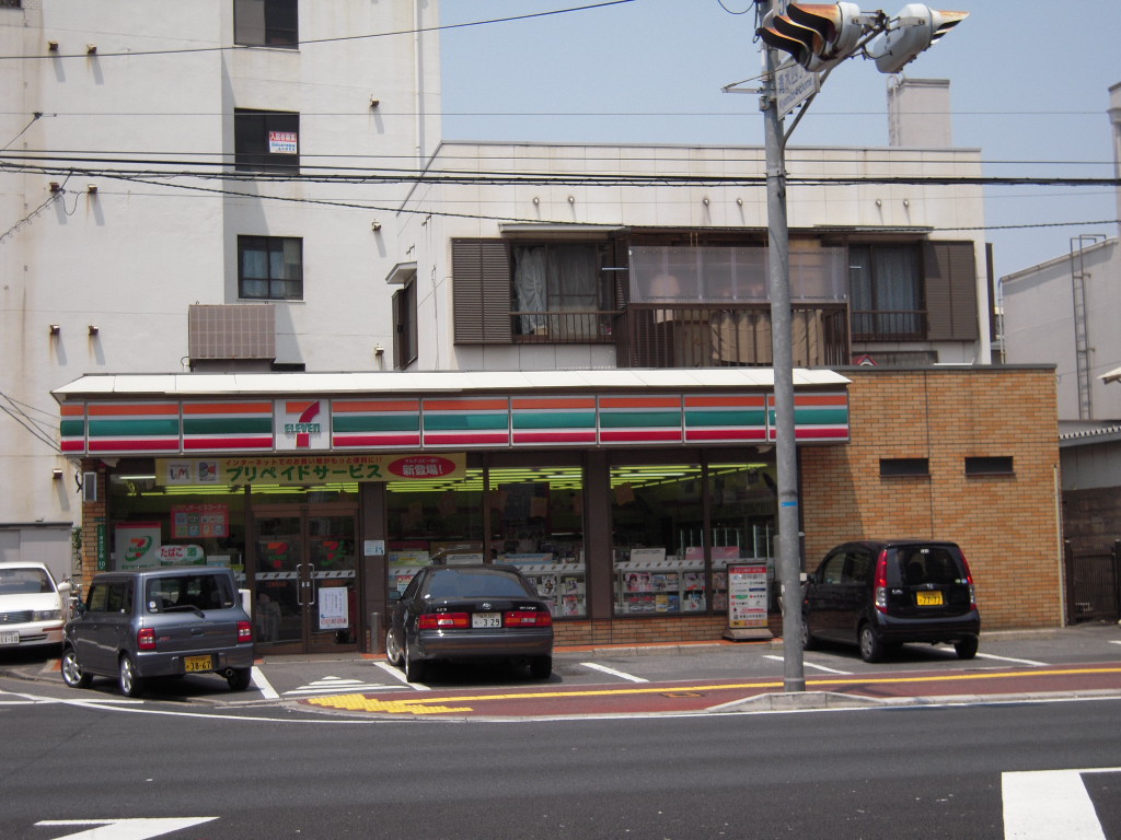 コンビニ　セブンイレブン 小倉清水3丁目店（コンビニ）まで335m
