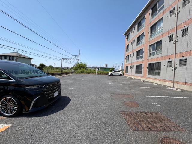 駐車場　駐車場