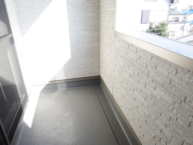 バルコニー　※別号室の参考写真です。