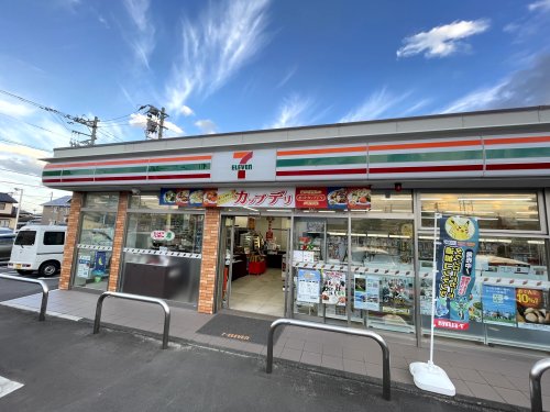 コンビニ　セブンイレブン 仙台新田2丁目店（コンビニ）まで767m