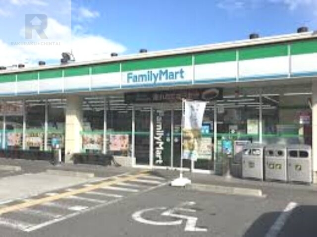 コンビニ　ファミリーマート加美北三丁目店（コンビニ）まで135m