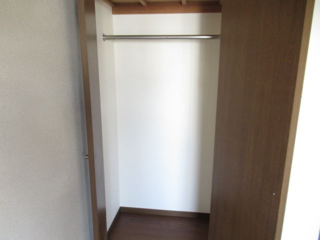 収納　別タイプのお部屋になります。現状優先。
