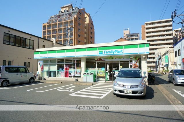 コンビニ　ファミリーマート（コンビニ）まで183m