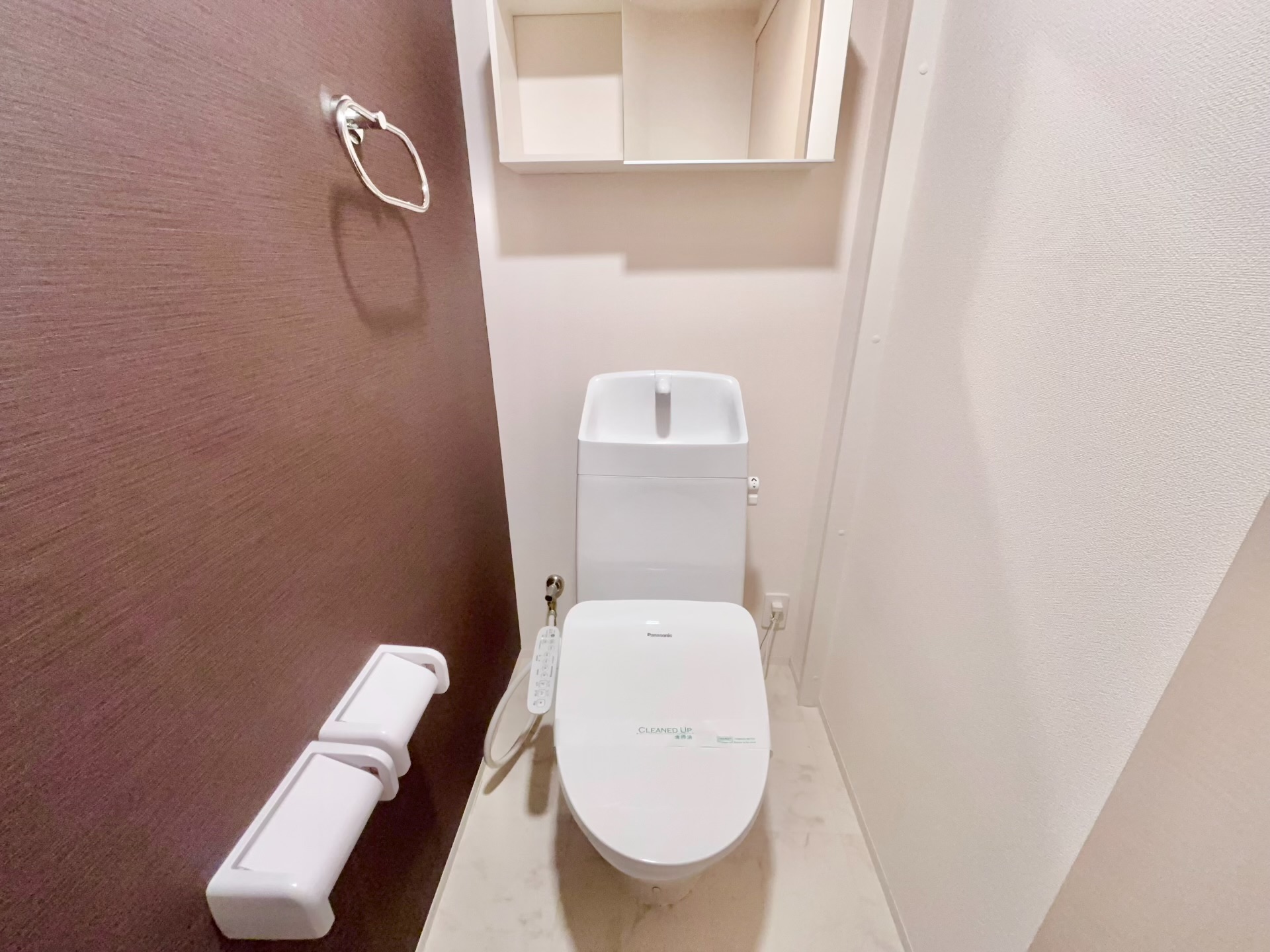 トイレ　トイレ部分・ウォシュレット付きで清潔感◎　同棟参考写真