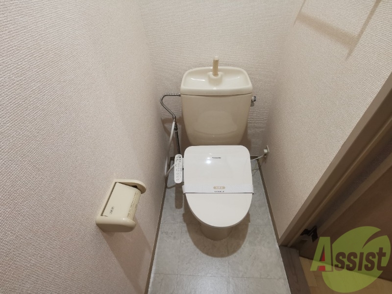 トイレ　トイレです。シンプルで清潔感があります。