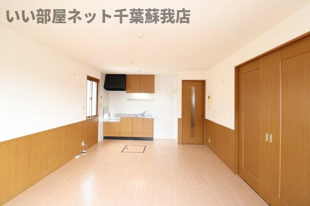 居室・リビング　ゆったり過ごせる居間です