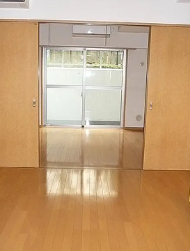 居室・リビング　別部屋の画像を使用しております。