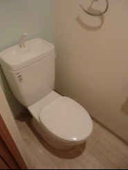 トイレ　清潔感のあるトイレです