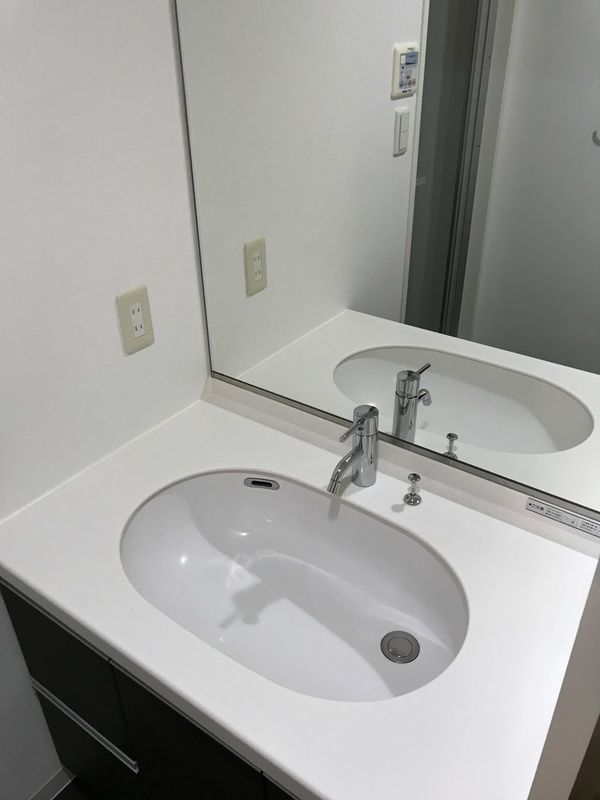 洗面設備　※同建物内の別部屋参考写真です
