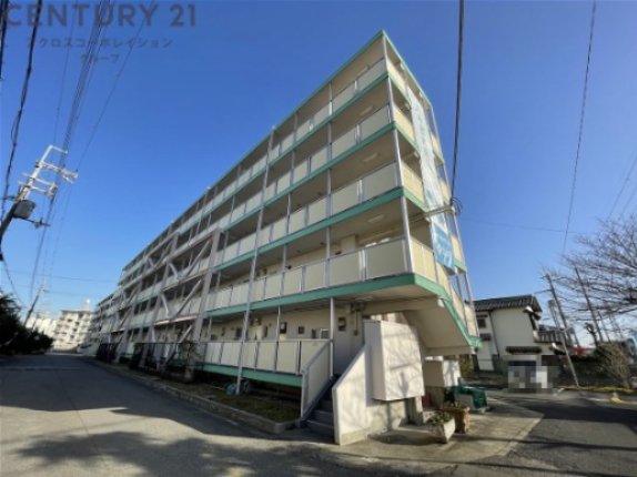 建物外観　敷地内に駐車場あります！
