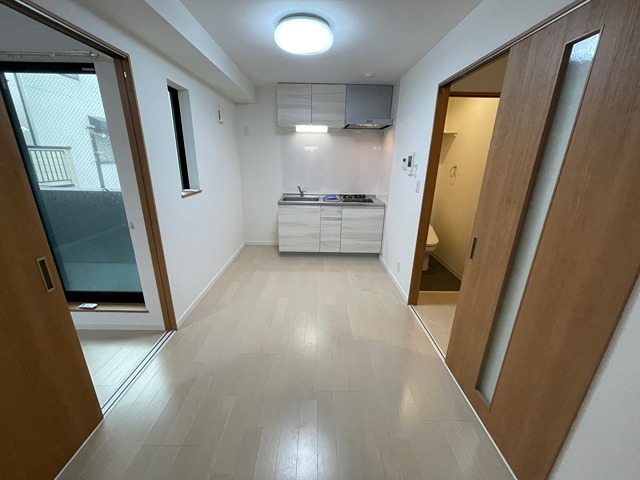 ドエル城ヶ堀FAINの居間写真