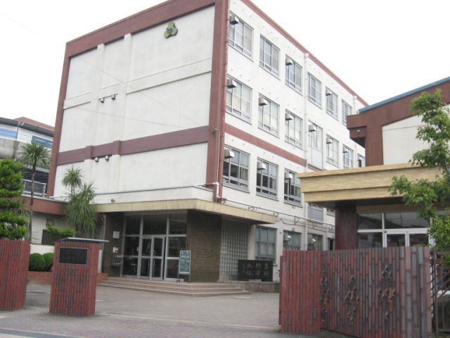 中学校　名古屋市立山田東中学校（中学校）まで1384m