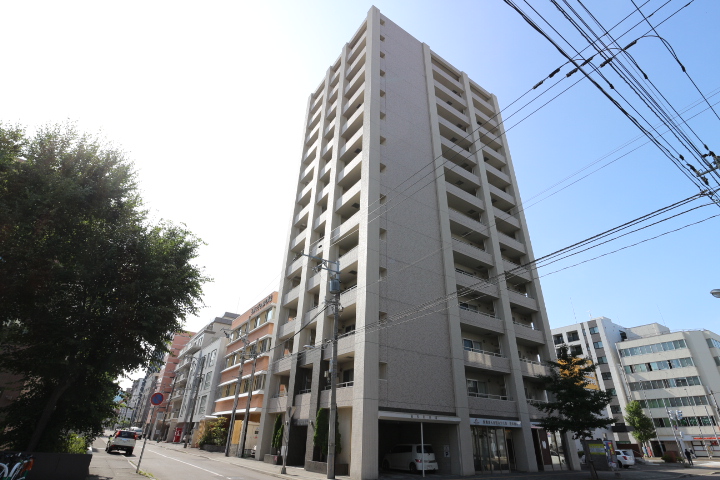 建物外観　エレベーター付きマンション★