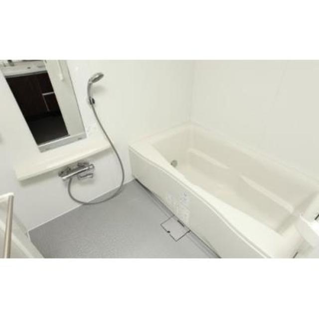 バス・シャワールーム　※写真は同タイプ住戸です。