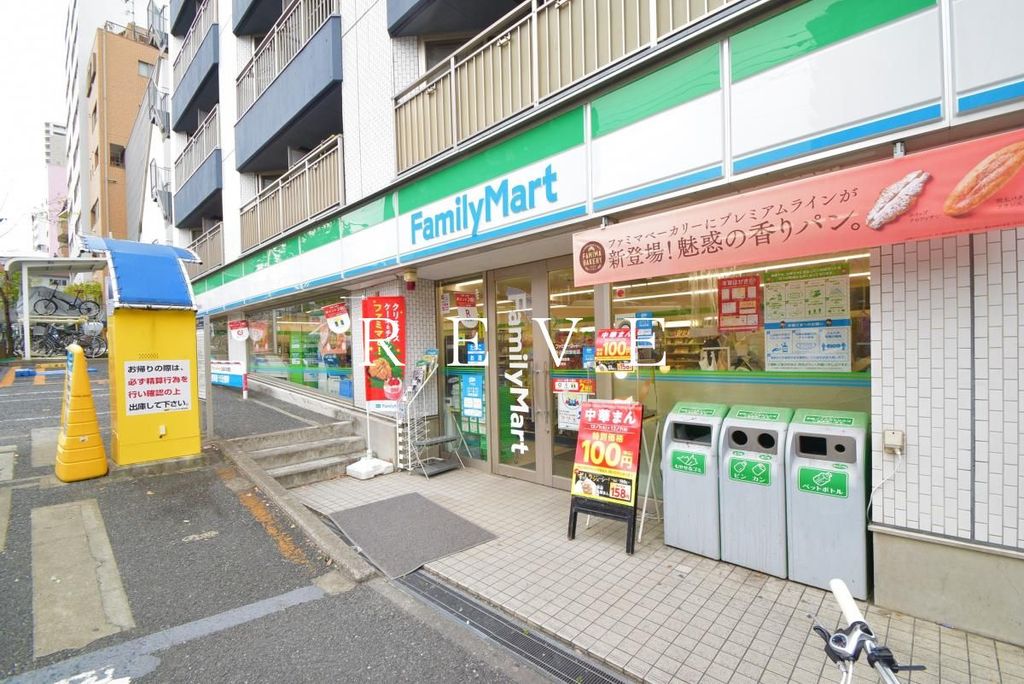 コンビニ　ファミリーマート牛込柳町駅前店（コンビニ）まで730m