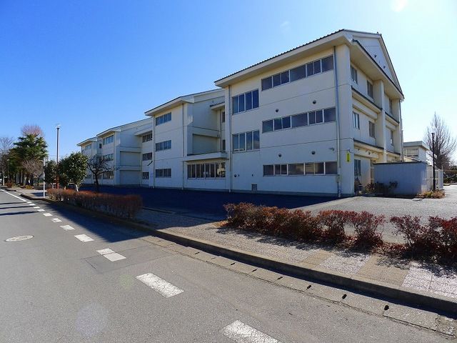小学校　館林市立第一小学校（小学校）まで650m