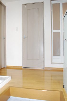 玄関　明るい玄関です