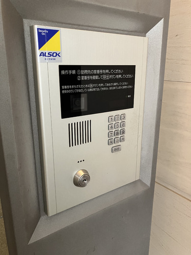 エントランス　オートロック　※2026年7月の写真