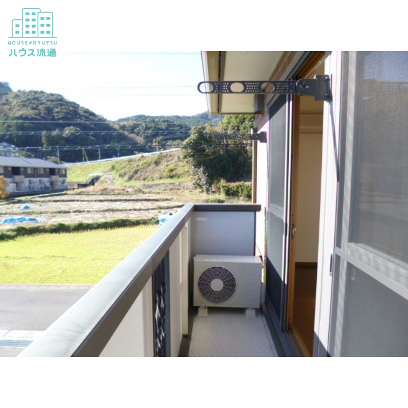 バルコニー　※反転タイプのお部屋です