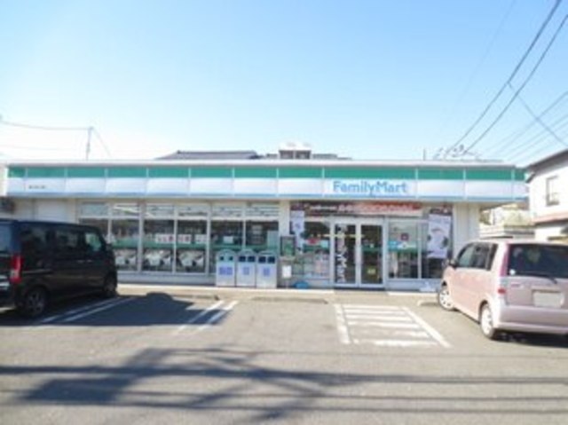 コンビニ　ファミリーマート藤沢石川二丁目店（コンビニ）まで739m