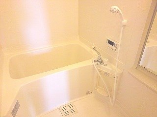 バス・シャワールーム　お風呂で日々の疲れを落としましょう