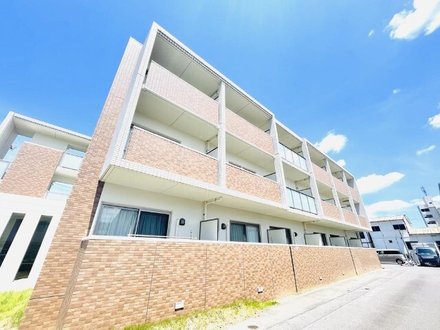 建物外観　おしゃれな外観