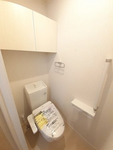 トイレ　清潔感のあるトイレです