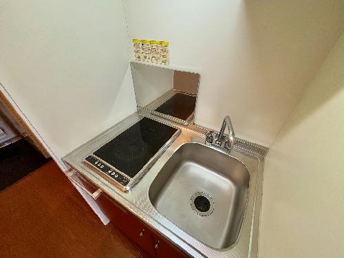 キッチン　設備・仕様は号室により異なる為、現況を優先いたします。