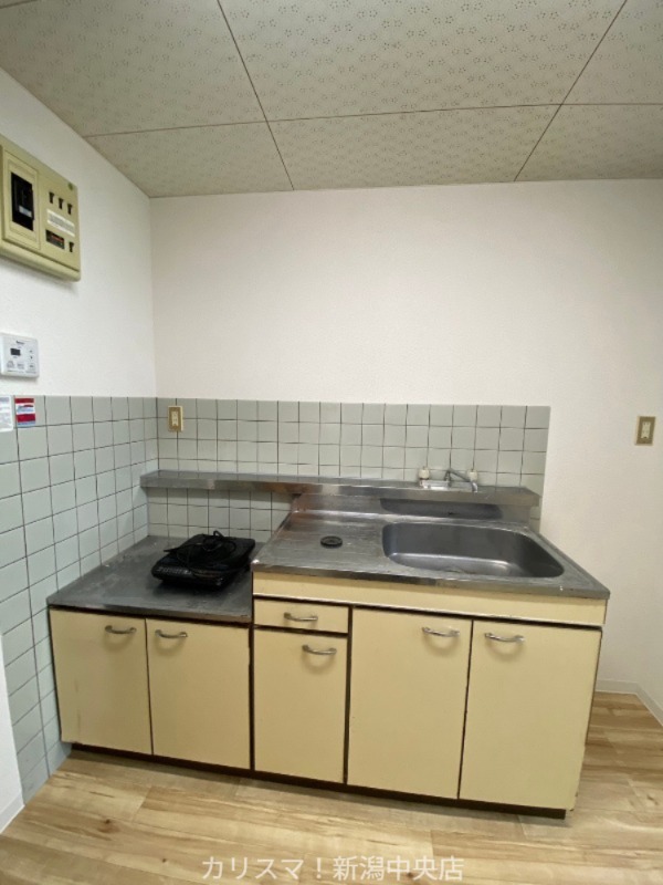 キッチン　※別部屋参考写真