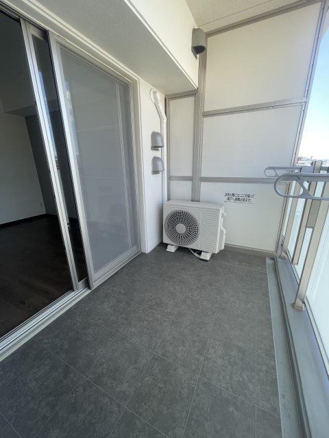 バルコニー　同物件別号室の写真です。