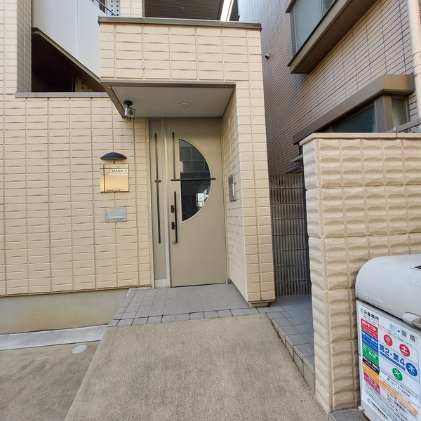 エントランス　弊社は都内全域の物件をご紹介可能です！
