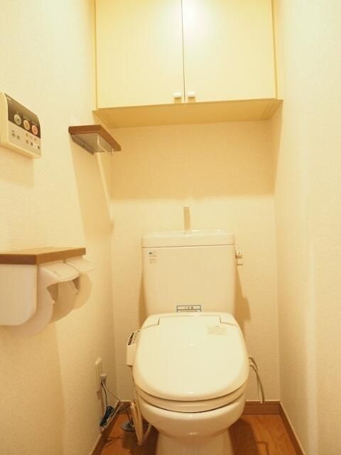 トイレ　落ち着いたトイレです