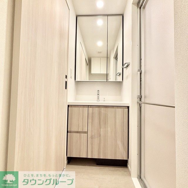 洗面設備　※写真は同タイプ住戸です。