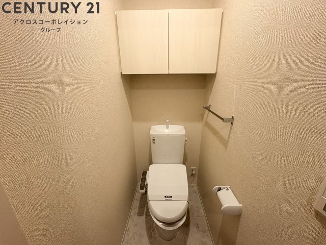 トイレ　温水洗浄便座付きのトイレです♪